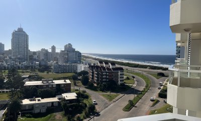 Apartamento en la brava piso alto