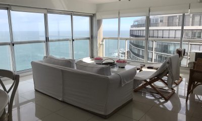 Peninsula piso alto