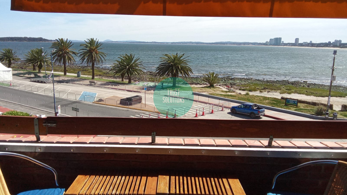 Apartamento ID.1579 - Venta Apto 2D Península Punta frente al mar con espectacular vista 