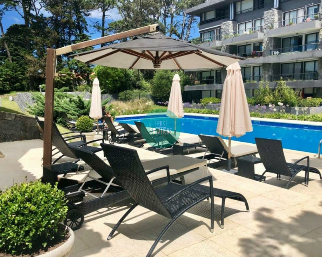 Apartamento ID.1139 - Venta Apto 2D Brava Punta con Terraza  Parrillero propio y muy buenos Amenities 