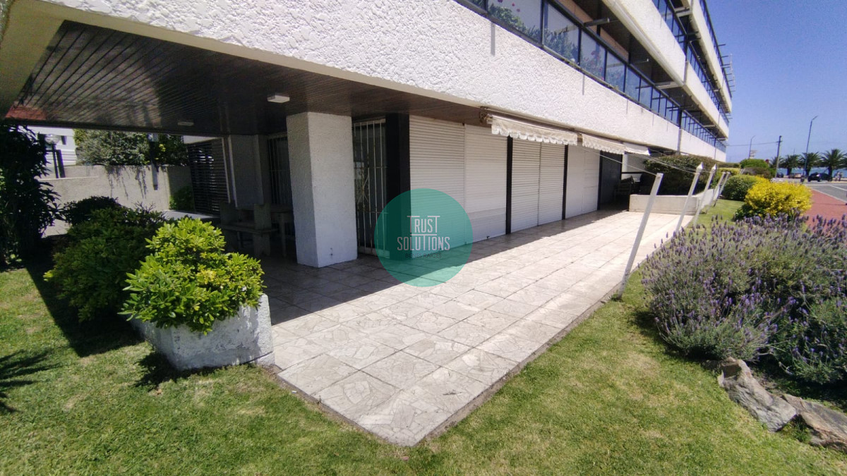 Apartamento ID.1415 - Venta Apto Puerto Punta 3D y dep de serv frente al mar