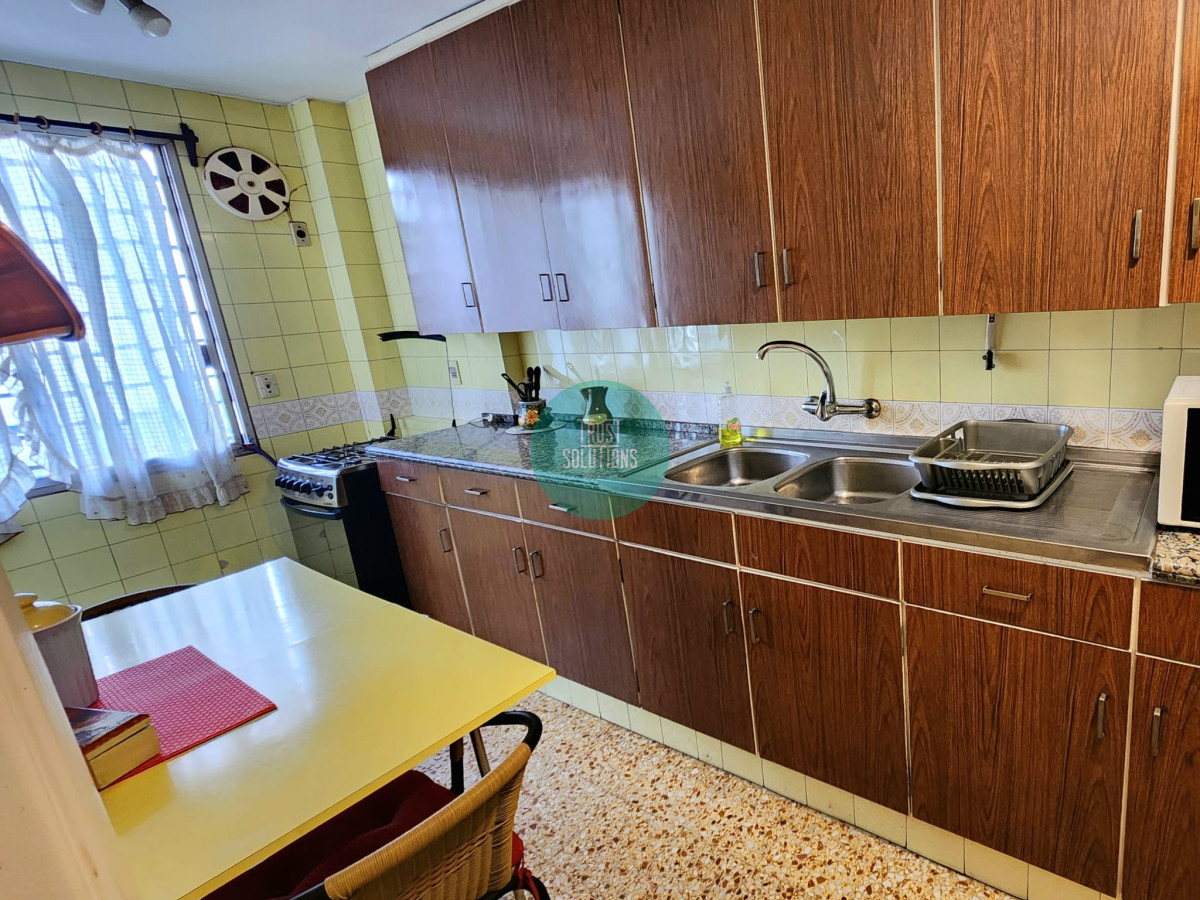 Apartamento ID.1516 - OPORTUNIDAD!! Excelente, sólida y muy cuidada planta en venta en el corazón de Pocitos