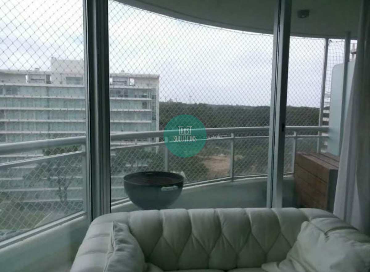 Apartamento ID.1111 - Alquiler Anual Apto 3D Brava Punta con Amenities 