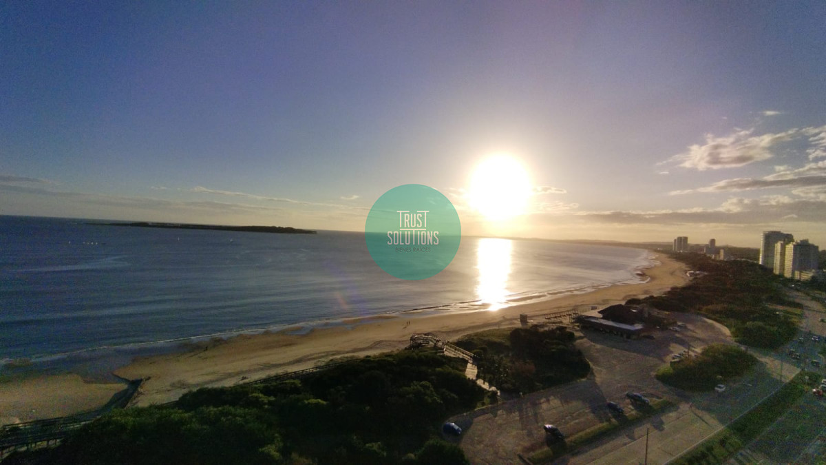 Apartamento ID.1159 - Alquiler Anual Apto Mansa Punta magnífico 3 suites Serv Amenities premiun