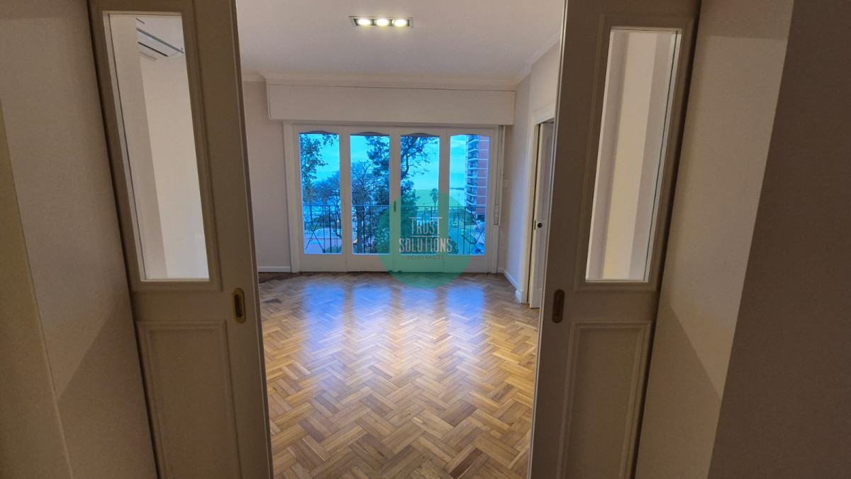 Apartamento ID.1611 - ESTUPENDO APARTAMENTO EN ALQUILER SOBRE PLAZA GOMESORO