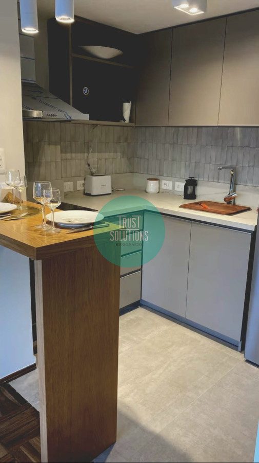 Apartamento ID.1674 - HERMOSO Y CALIDO APARTAMENTO RECICLADO Y EQUIPADO EN ALQUILER EN POCITOS