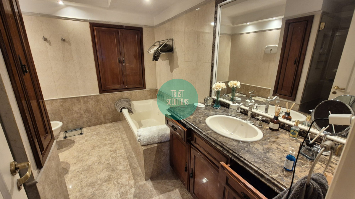 Apartamento ID.1505 - DIVINO DEPARTAMENTO EN VENTA Y ALQUILER SOBRE LA RAMBLA DEL PUERTO DE BUCEO