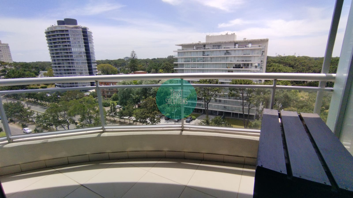 Apartamento ID.1111 - Alquiler Anual Apto 3D Brava Punta con Amenities 