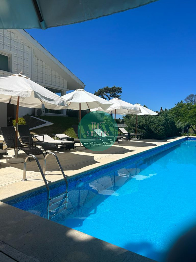 Apartamento ID.1139 - Venta Apto 2D Brava Punta con Terraza  Parrillero propio y muy buenos Amenities 