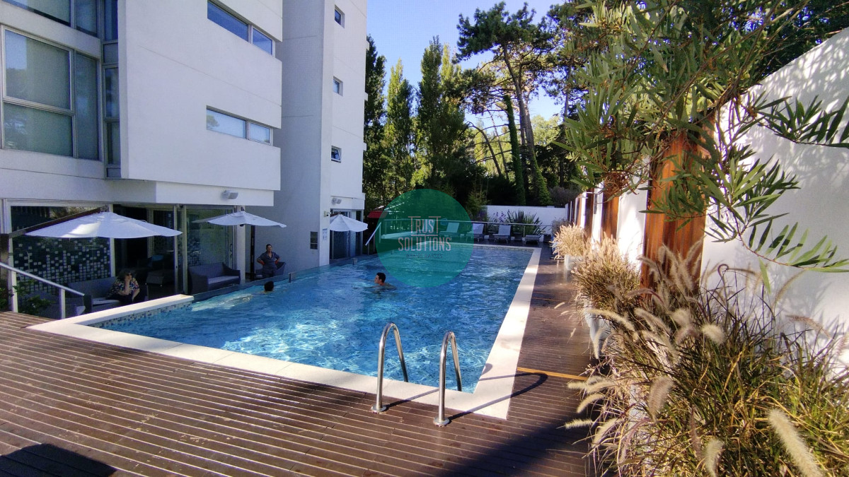 Apartamento ID.436 - Alquiler Anual Apto 2D Brava Punta con Amenities 