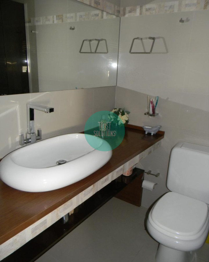 Apartamento ID.616 - Venta Apto Punta Península 4D y dep serv con vista al Puerto 