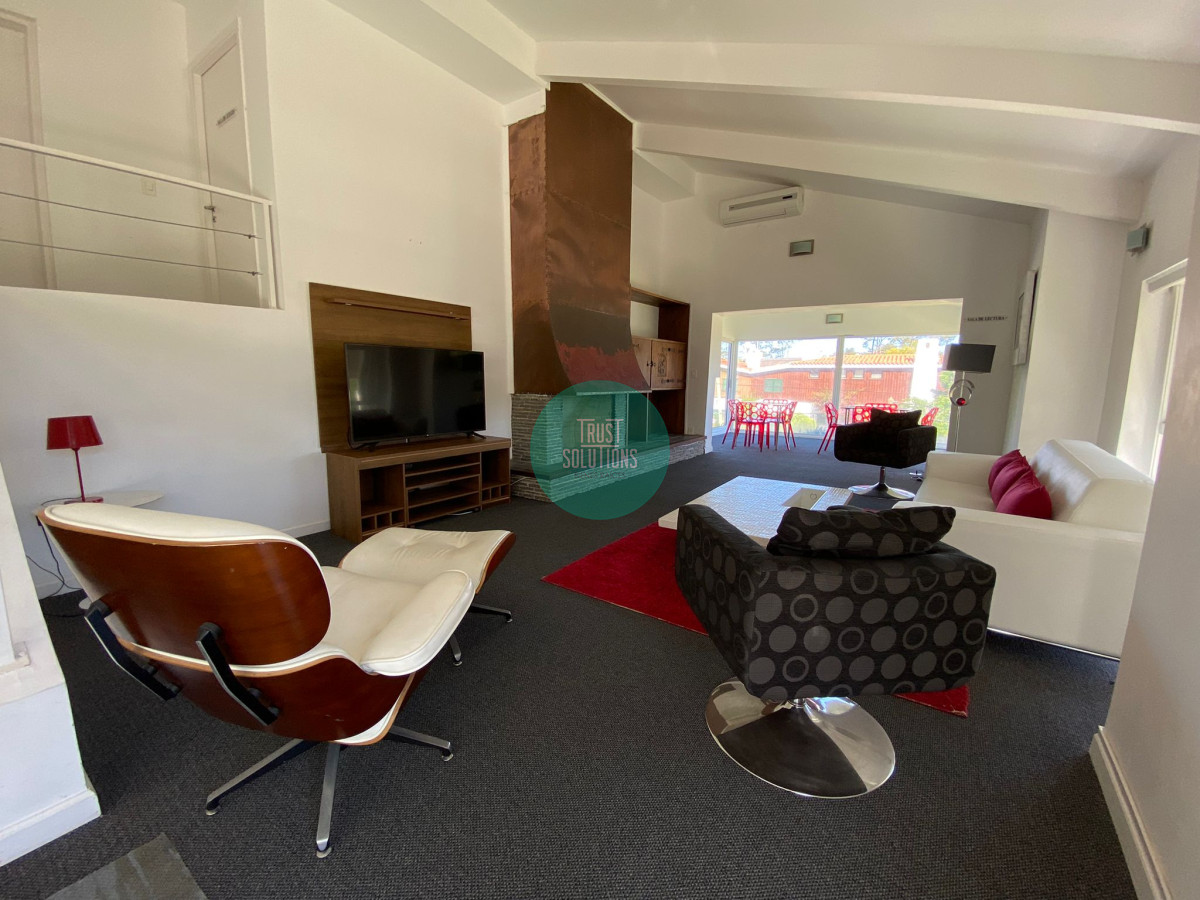 Apartamento ID.458 - Venta Apto Brava Punta 2D Tza con Parrillero y Amenities 
