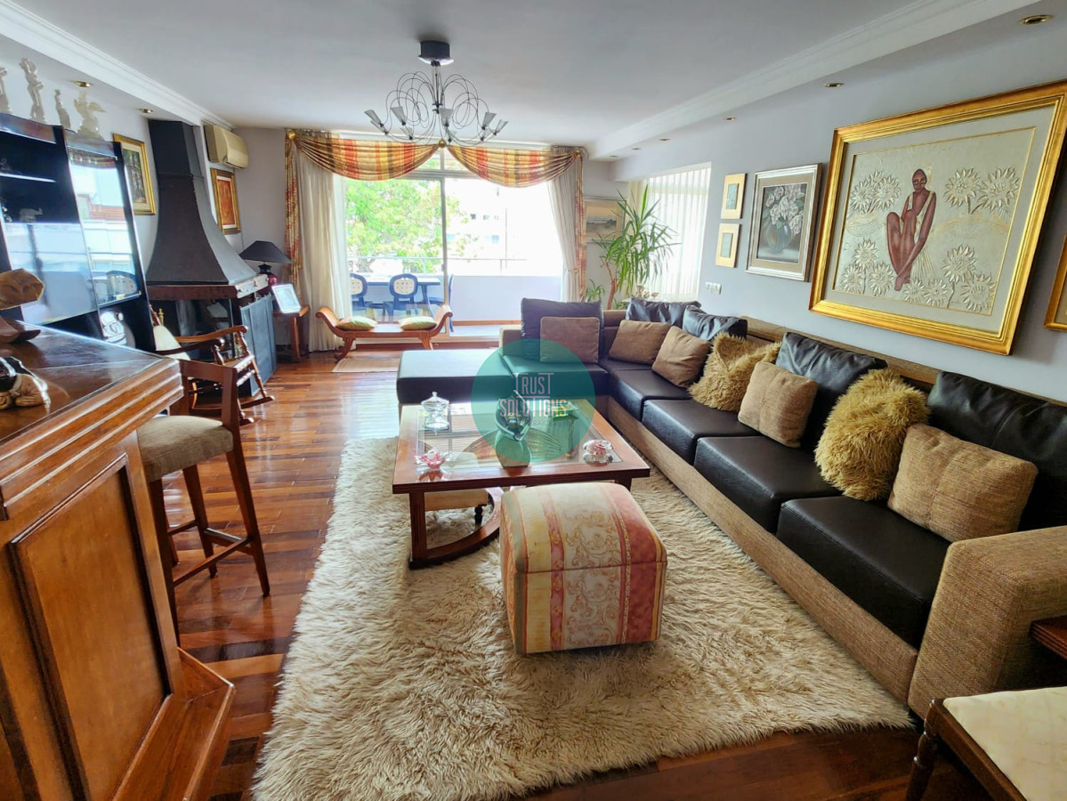 Apartamento ID.1457 - VENTA DE HERMOSA, SÓLIDA Y LUMINOSA PLANTA A METROS DE LA RAMBLA DE MALVÍN