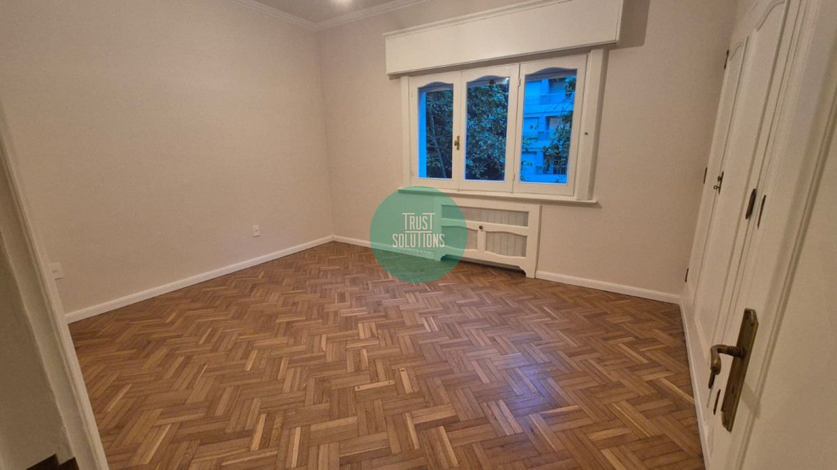 Apartamento ID.1611 - ESTUPENDO APARTAMENTO EN ALQUILER SOBRE PLAZA GOMESORO