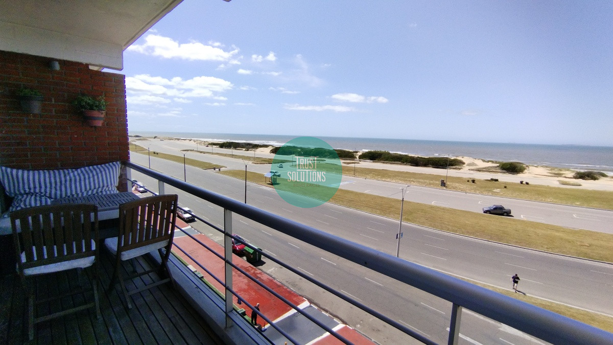 Apartamento ID.351 - Venta Apto 2D Brava Punta con Terraza y vista al mar  