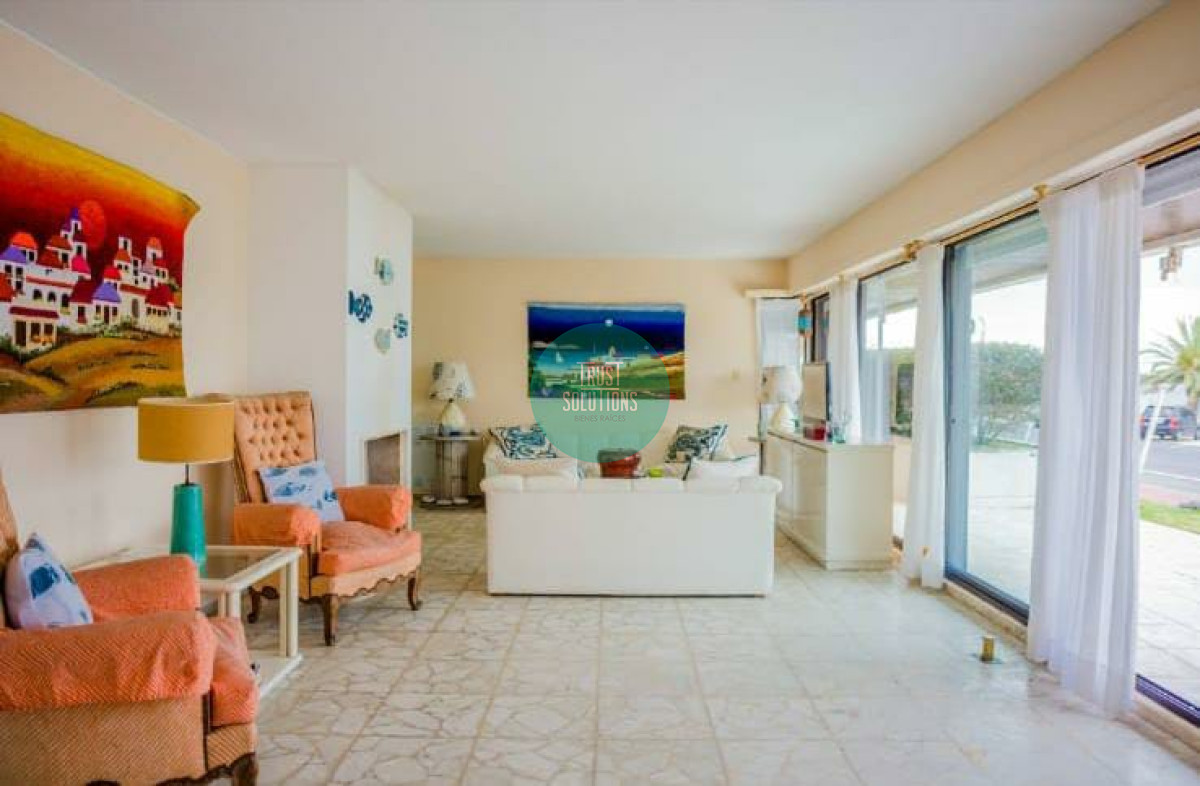 Apartamento ID.1415 - Venta Apto Puerto Punta 3D y dep de serv frente al mar