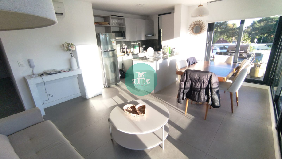 Apartamento ID.1556 - Venta y Alquiler Anual Apto 2D Mansa Punta con Amenities 