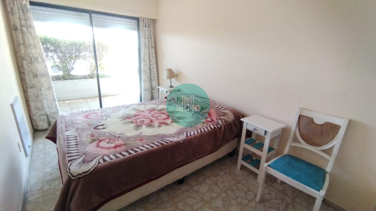 Apartamento ID.1415 - Venta Apto Puerto Punta 3D y dep de serv frente al mar
