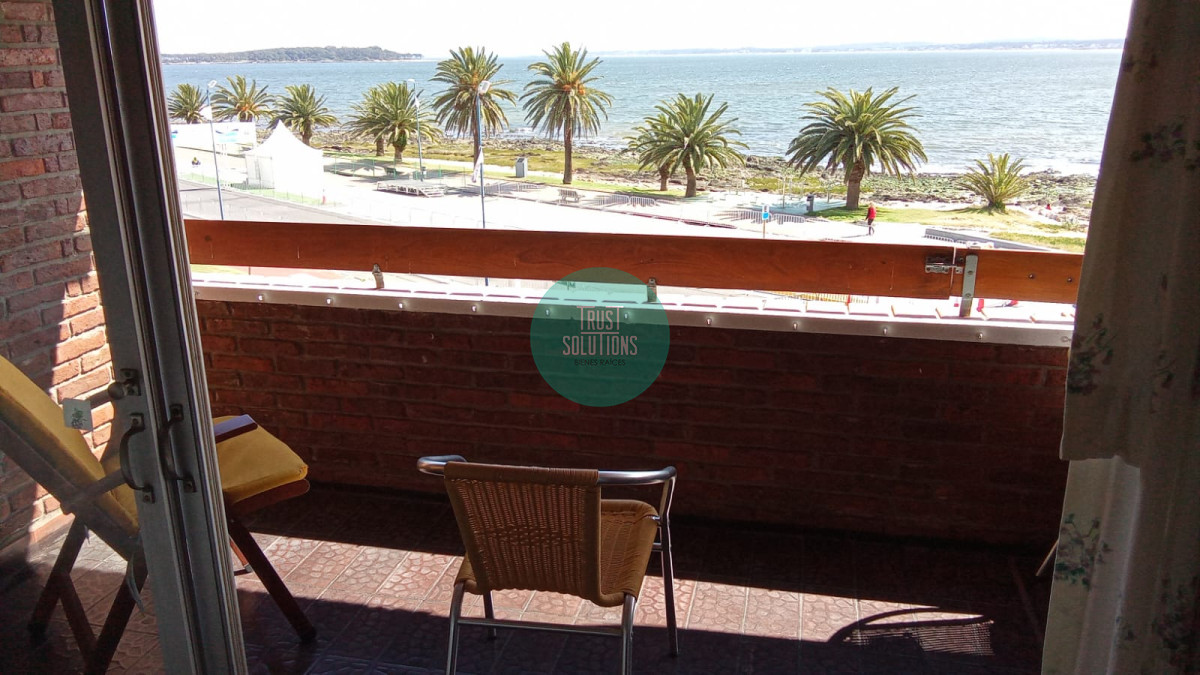 Apartamento ID.1579 - Venta Apto 2D Península Punta frente al mar con espectacular vista 
