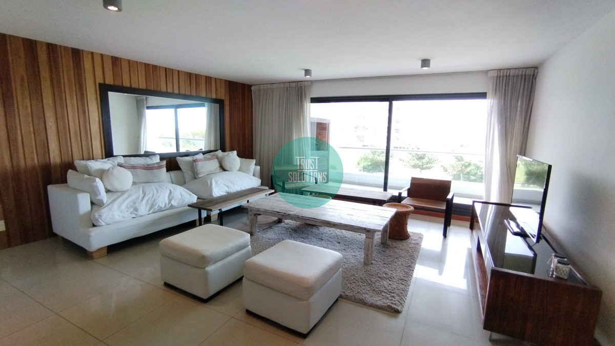 Apartamento ID.468 - Venta Apto Rincón del indio Punta 3D Piscina Tza con Parrillero