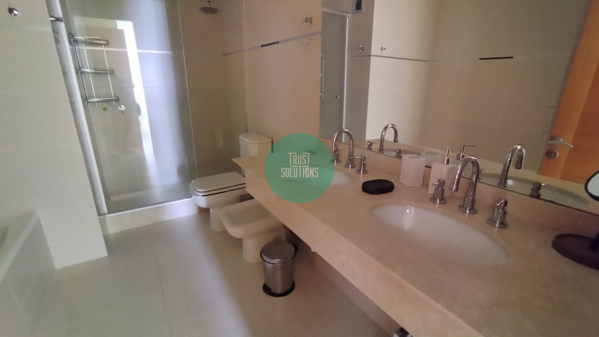 Apartamento ID.1465 - Venta y Alquiler Anual Exclusivo Apto 2D Mansa Punta con Amenities y vista espectacular 