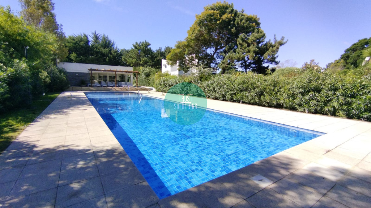 Apartamento ID.1164 - Venta Penthouse 4 suites Dep Serv Mansa Punta con Amenities 
