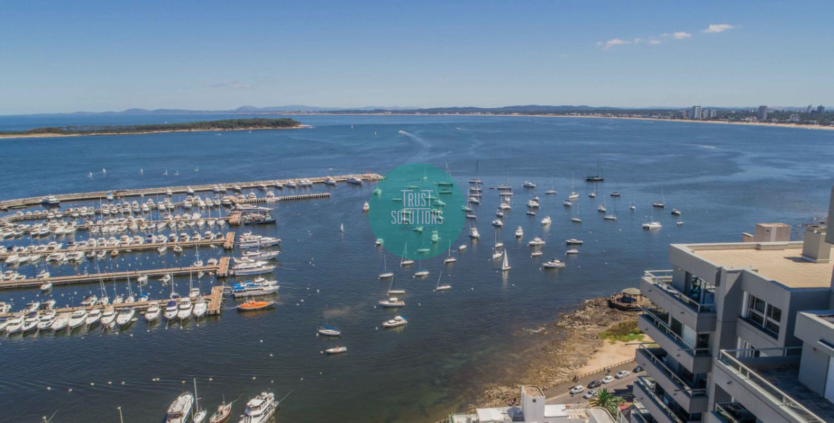 Apartamento ID.474 - Venta Penthouse 2D Península Punta con Amenities y Espectacular Vista al Puerto 