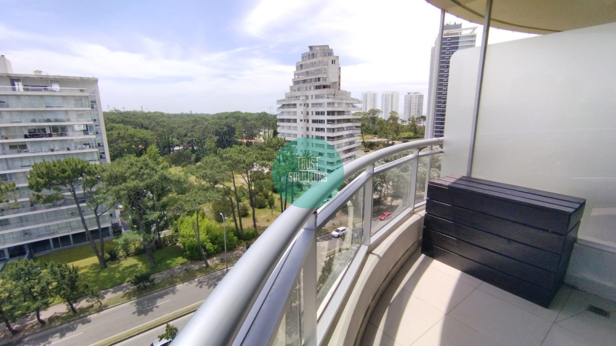 Apartamento ID.1111 - Alquiler Anual Apto 3D Brava Punta con Amenities 