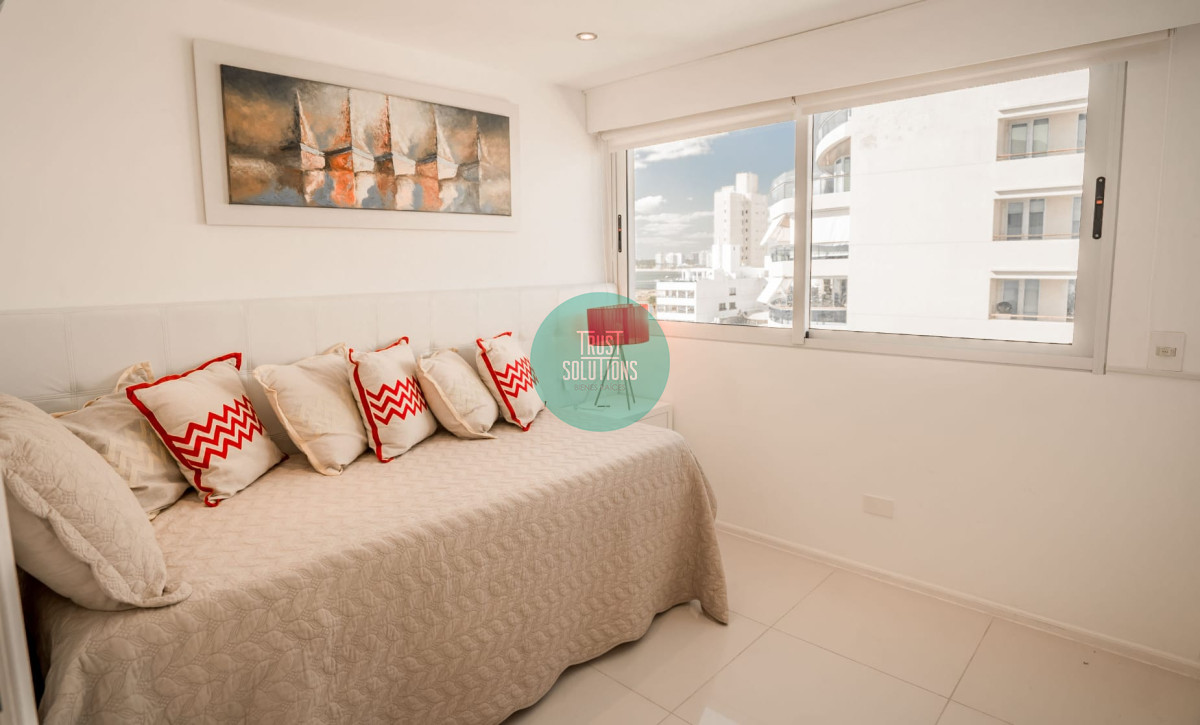 Apartamento ID.475 - Venta y Alquiler Anual Apto 6D Península Punta con espectacular vista al Puerto 
