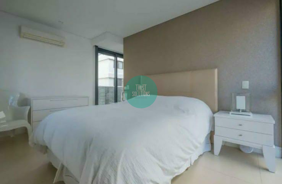 Apartamento ID.621 - Venta Exclusivo Penthouse frente al Puerto Punta 3 Suites Dep Serv Piscina y Parrillero 