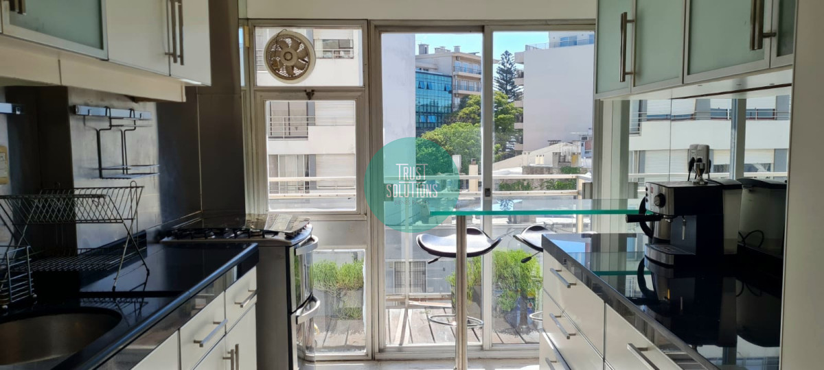 Apartamento ID.1478 - DIVINO DEPARTAENTO AMOBLADO EN ALQUILER FRENTE A LA RAMBLA DE PUNTA CARRETAS