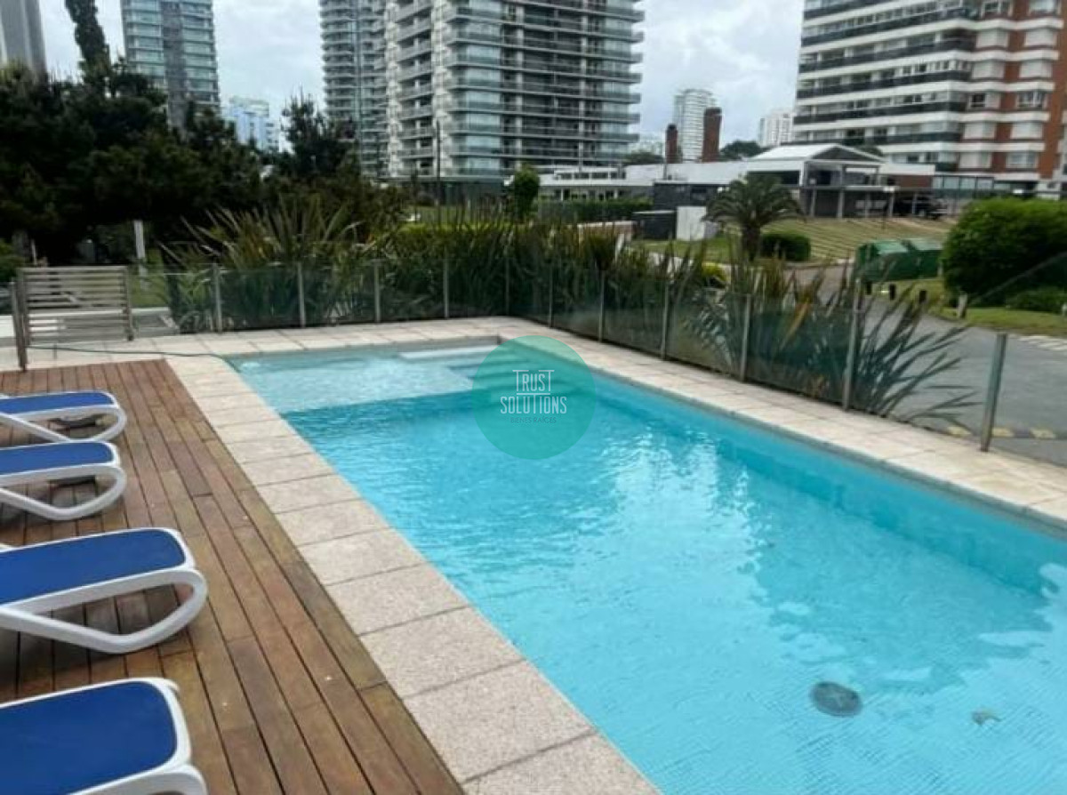 Apartamento ID.1113 - Venta y Alquiler Anual Apto 2D Brava Punta con Amenities 