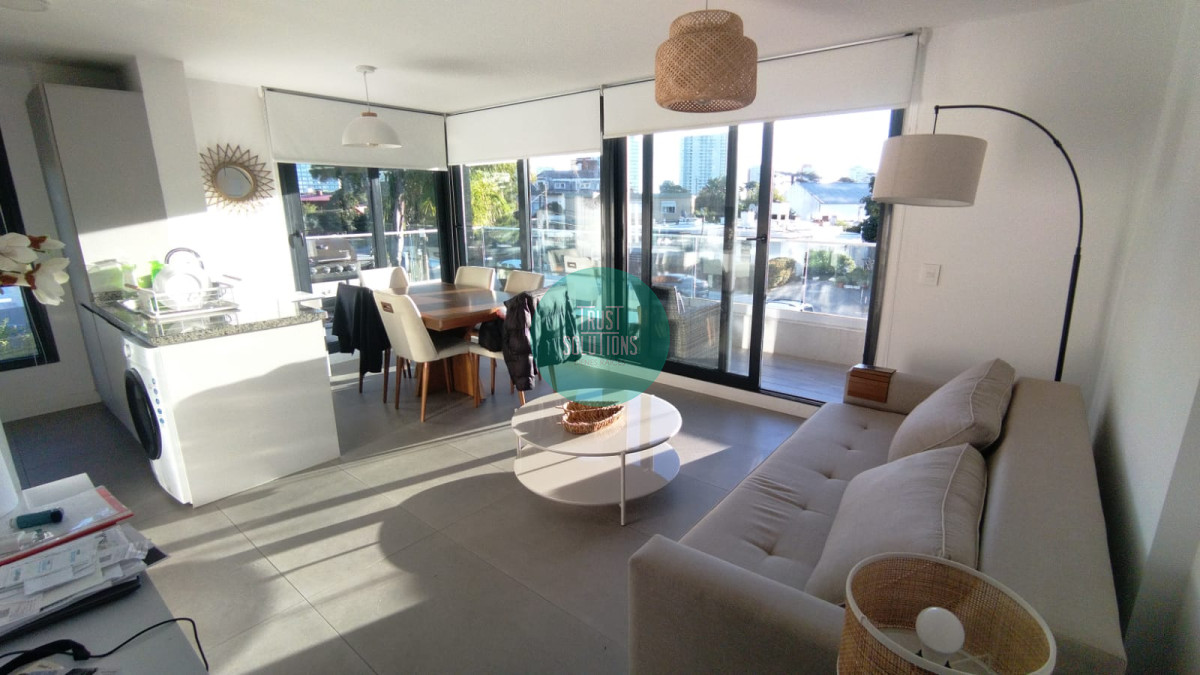 Apartamento ID.1556 - Venta y Alquiler Anual Apto 2D Mansa Punta con Amenities 