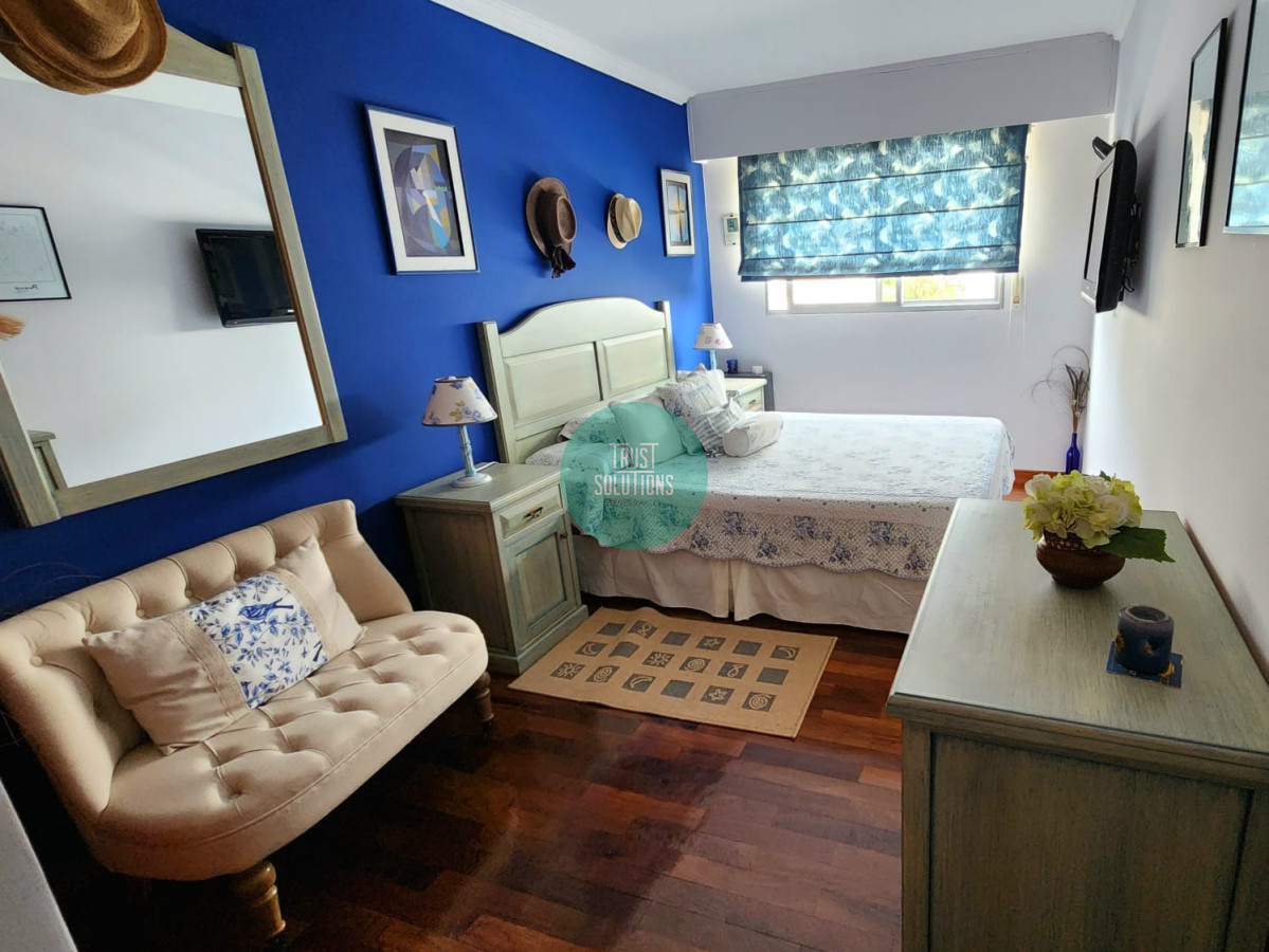 Apartamento ID.1457 - VENTA DE HERMOSA, SÓLIDA Y LUMINOSA PLANTA A METROS DE LA RAMBLA DE MALVÍN