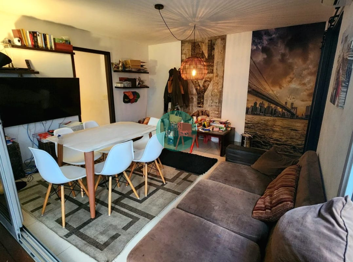 Apartamento ID.1432 - VENTA DE HERMOSO DEPARTAMENTO CON JARDÍN EN EL CORAZÓN DE POCITOS