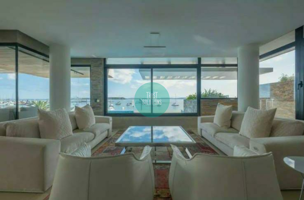 Apartamento ID.621 - Venta Exclusivo Penthouse frente al Puerto Punta 3 Suites Dep Serv Piscina y Parrillero 