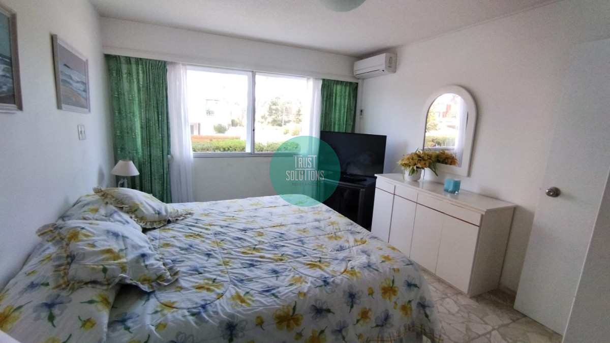 Apartamento ID.65 - Alquiler temporada Apto Punta Mansa frente al mar 3D dep de servicio