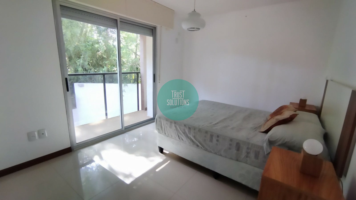 Apartamento ID.350 - Venta y Alquiler Anual Apto 2D Brava Punta con Parrillero propio y Amenities 