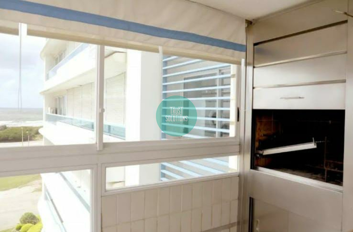 Apartamento ID.335 - Alquiler temporada Apto Brava Punta 4D Parrillero Piscina 