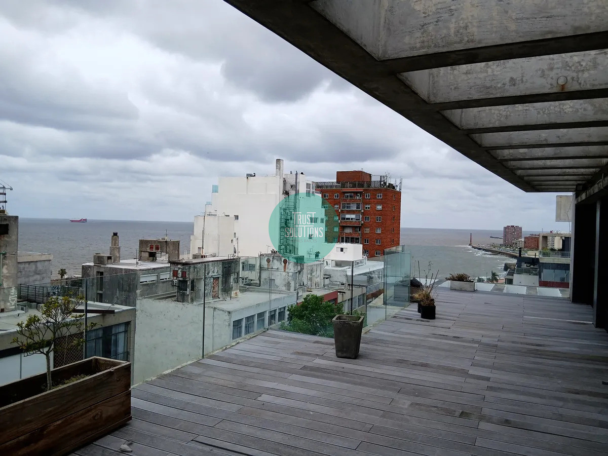 Apartamento ID.1785 - Alquiler 2 Dormitorios a pasos de la rambla en Ciudad Vieja.