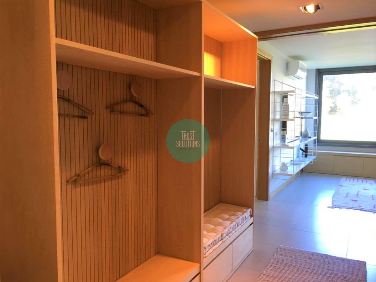Apartamento ID.472 - Venta y Alquiler Anual Apto 3 Suites y dep serv Brava Punta con  Piscina propia 