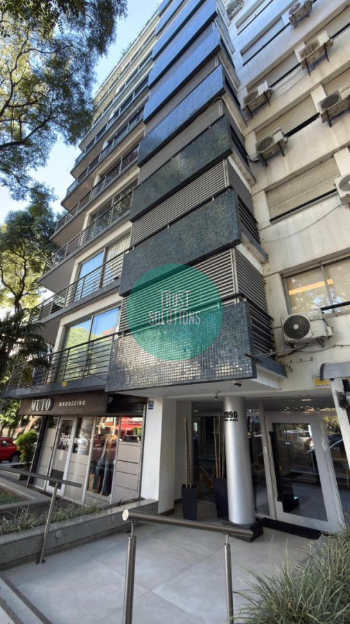 Apartamento ID.1868 - Venta apartamento sobre Av. Brasil con gran living, 2 dormitorios, 3 baños y buen garage 