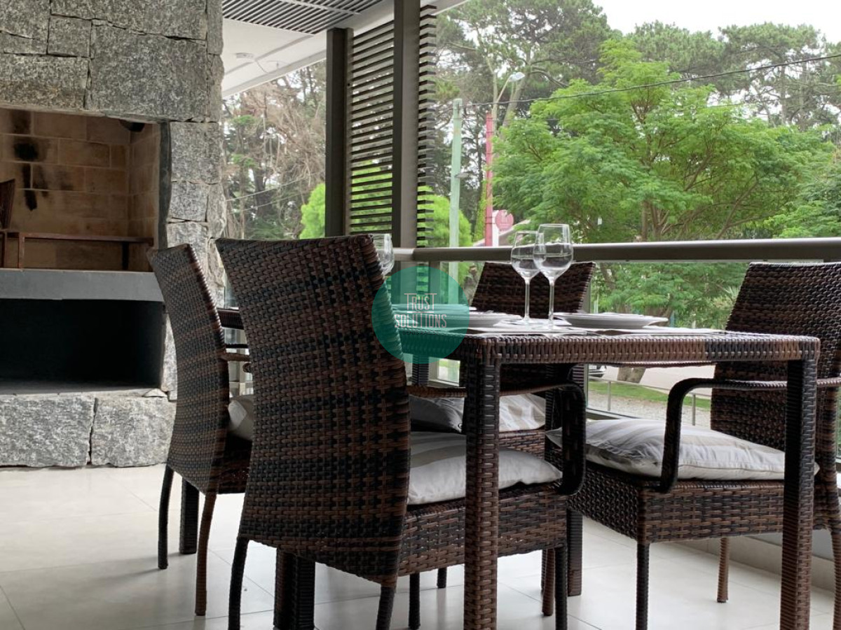Apartamento ID.458 - Venta Apto Brava Punta 2D Tza con Parrillero y Amenities 