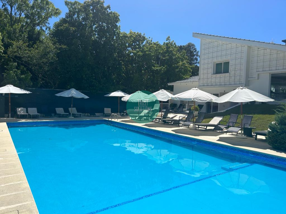 Apartamento ID.1139 - Venta Apto 2D Brava Punta con Terraza  Parrillero propio y muy buenos Amenities 