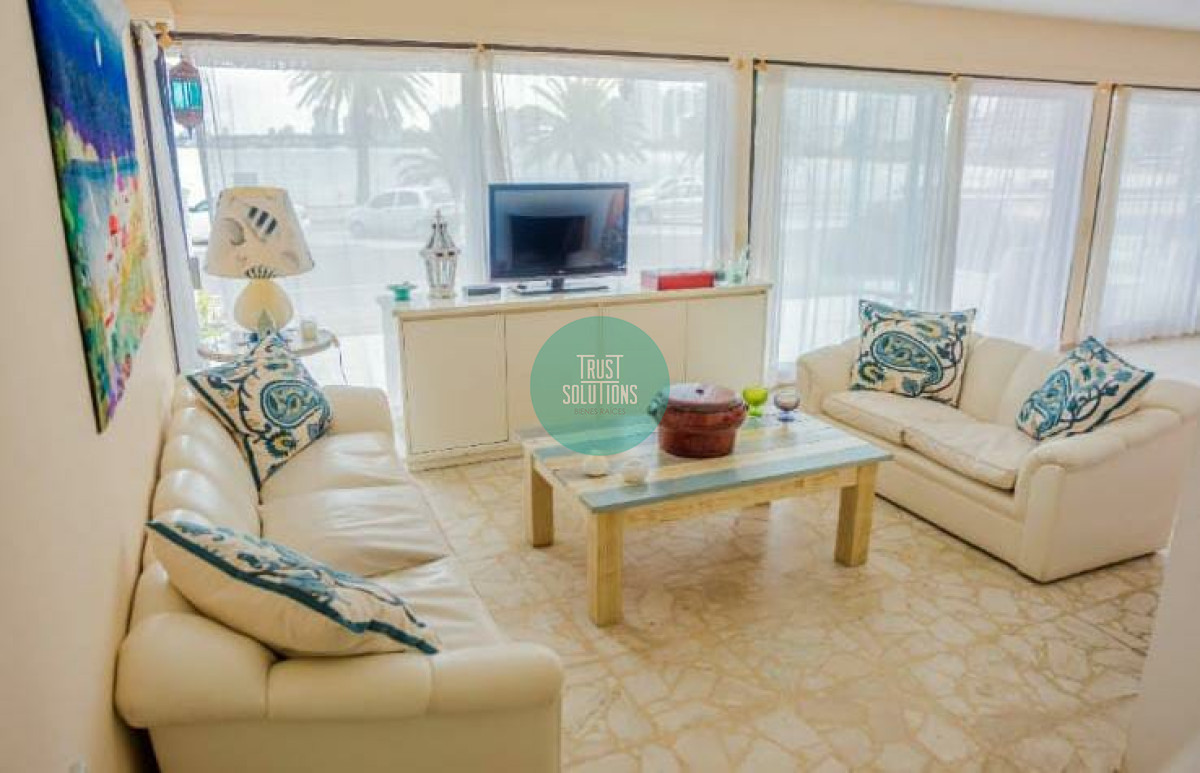 Apartamento ID.1415 - Venta Apto Puerto Punta 3D y dep de serv frente al mar