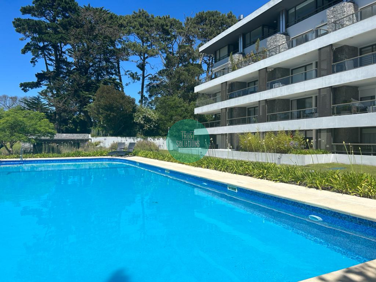 Apartamento ID.1139 - Venta Apto 2D Brava Punta con Terraza  Parrillero propio y muy buenos Amenities 