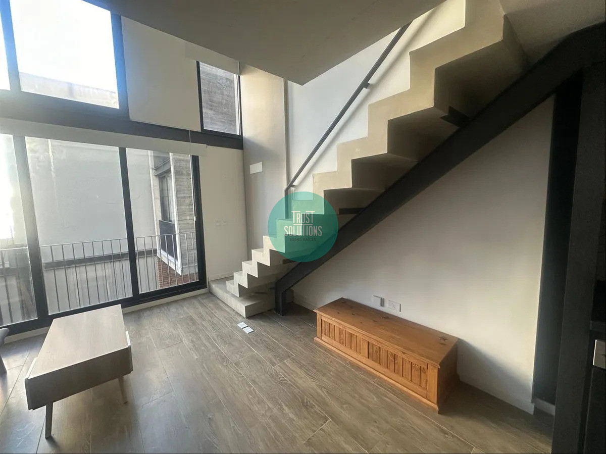 Apartamento ID.1755 - Punta Carretas Venta Con Renta Apartamento 1 Dormitorio Duplex, Opción Garaje