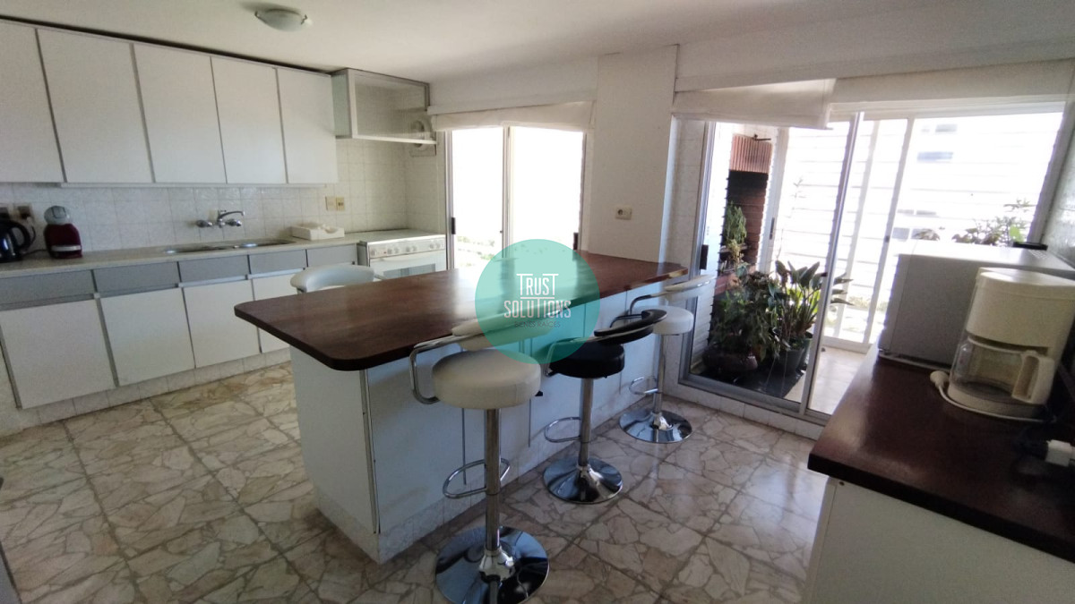 Apartamento ID.65 - Alquiler temporada Apto Punta Mansa frente al mar 3D dep de servicio
