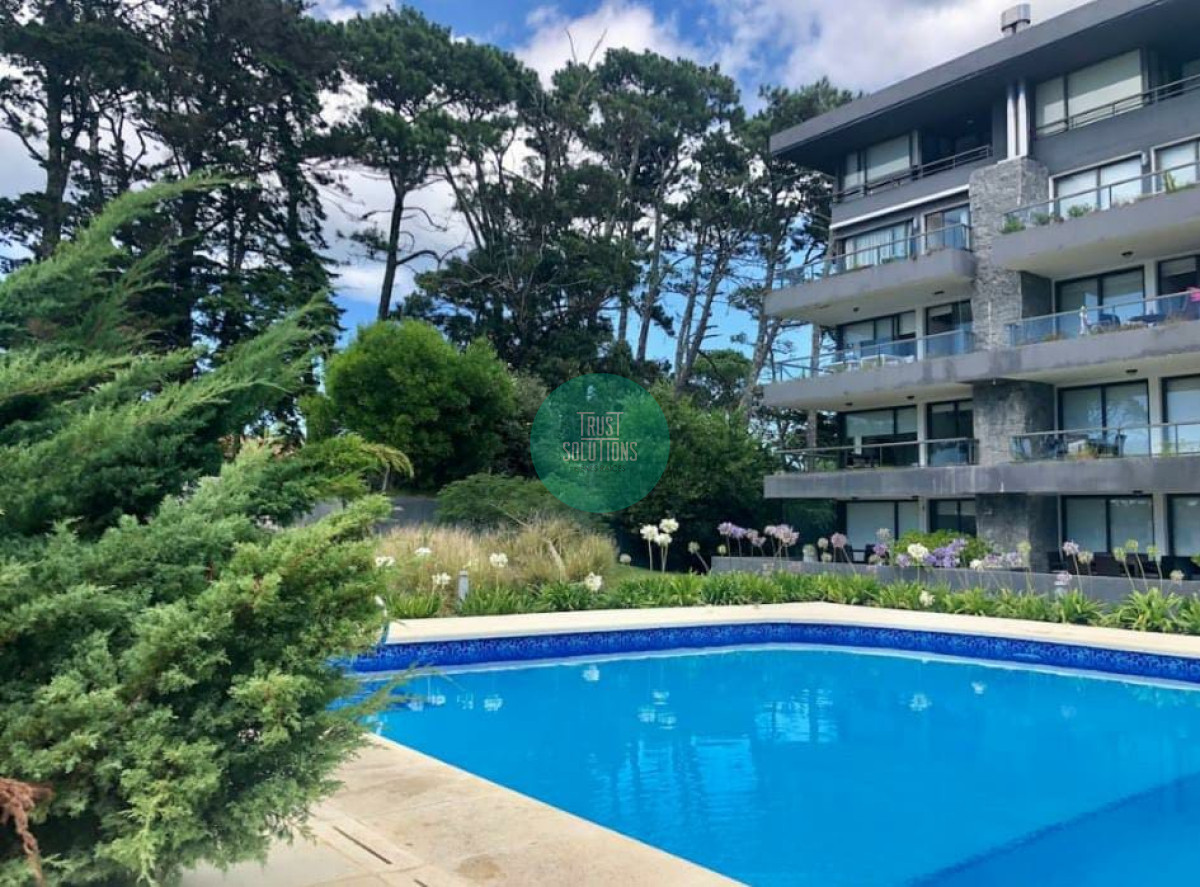 Apartamento ID.1139 - Venta Apto 2D Brava Punta con Terraza  Parrillero propio y muy buenos Amenities 