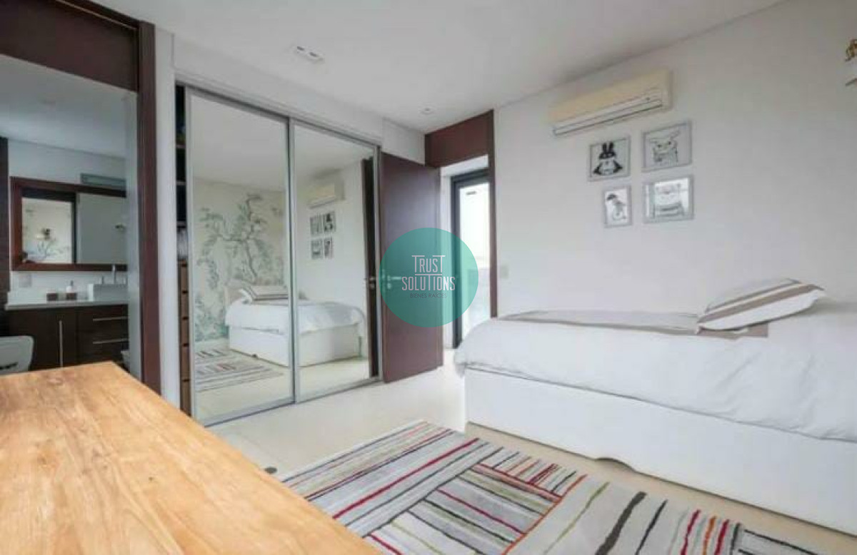 Apartamento ID.621 - Venta Exclusivo Penthouse frente al Puerto Punta 3 Suites Dep Serv Piscina y Parrillero 